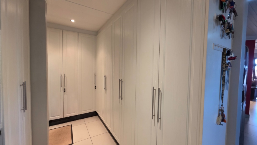3 Bedroom Property for Sale in Hartenbos Central Western Cape